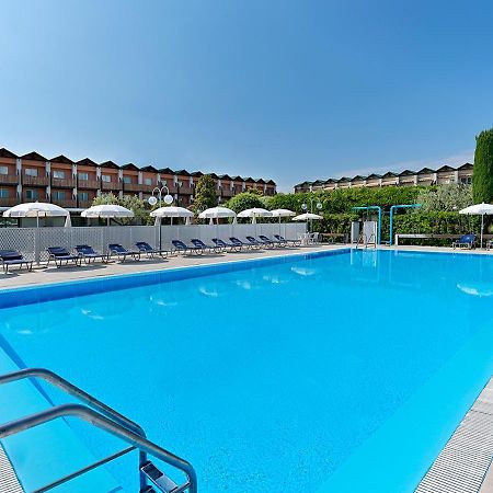 Iseo Lago Hotel ภายนอก รูปภาพ