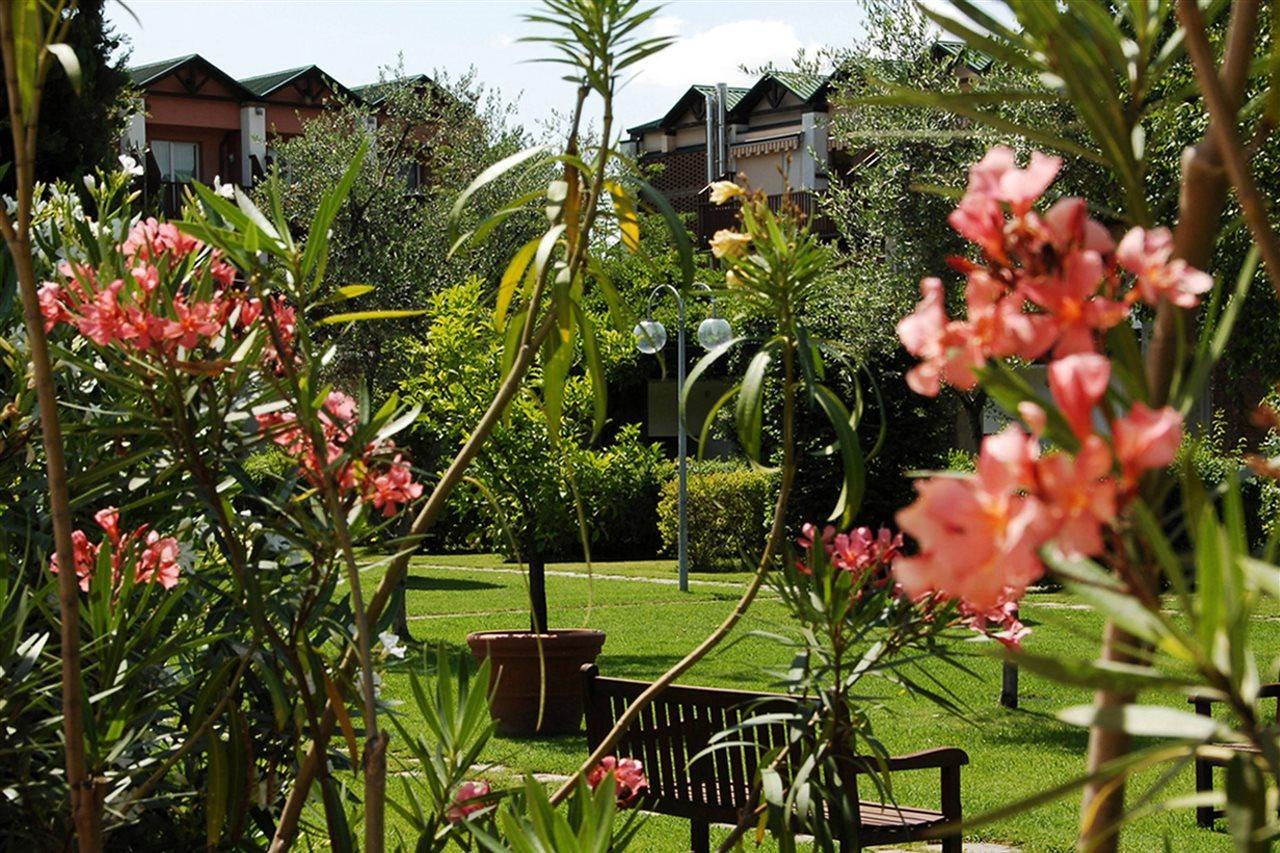 Iseo Lago Hotel ภายนอก รูปภาพ