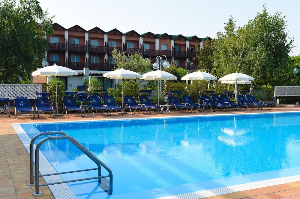 Iseo Lago Hotel ภายนอก รูปภาพ