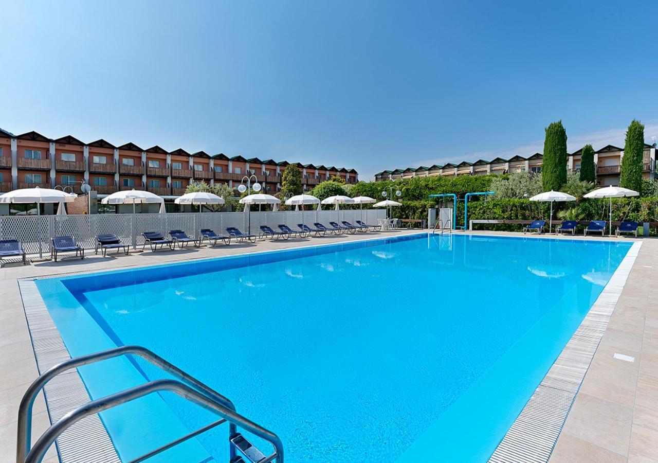 Iseo Lago Hotel ภายนอก รูปภาพ
