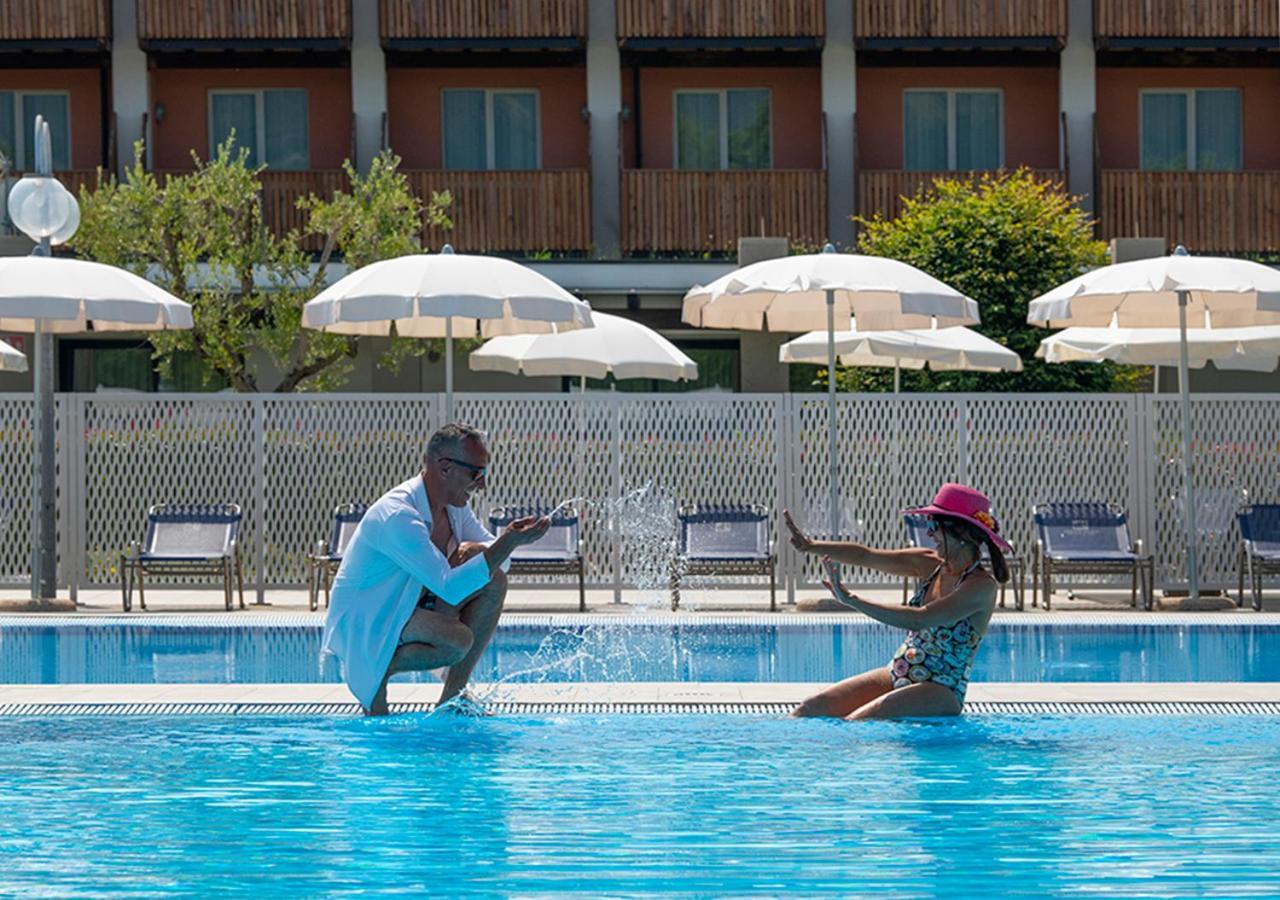 Iseo Lago Hotel ภายนอก รูปภาพ