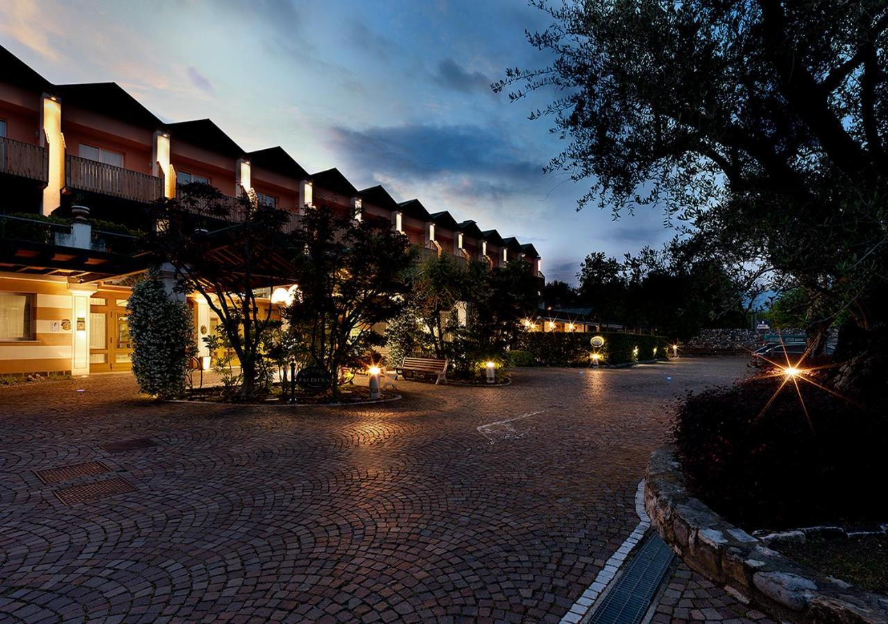 Iseo Lago Hotel ภายนอก รูปภาพ