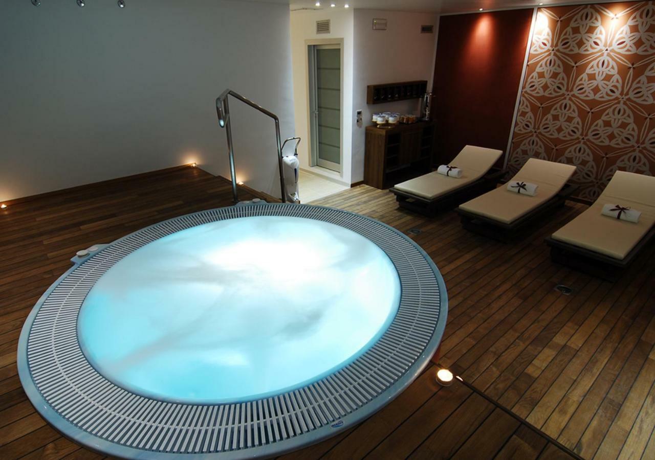 Iseo Lago Hotel ภายนอก รูปภาพ